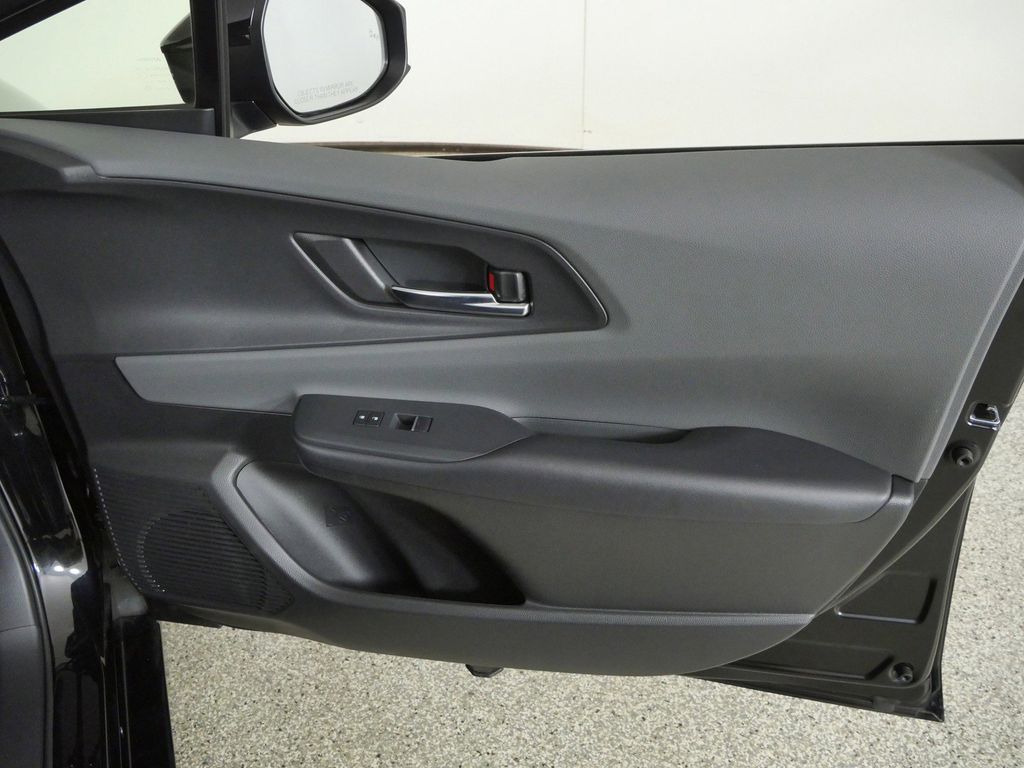 Thumbnail: 2024 Toyota Prius - 20