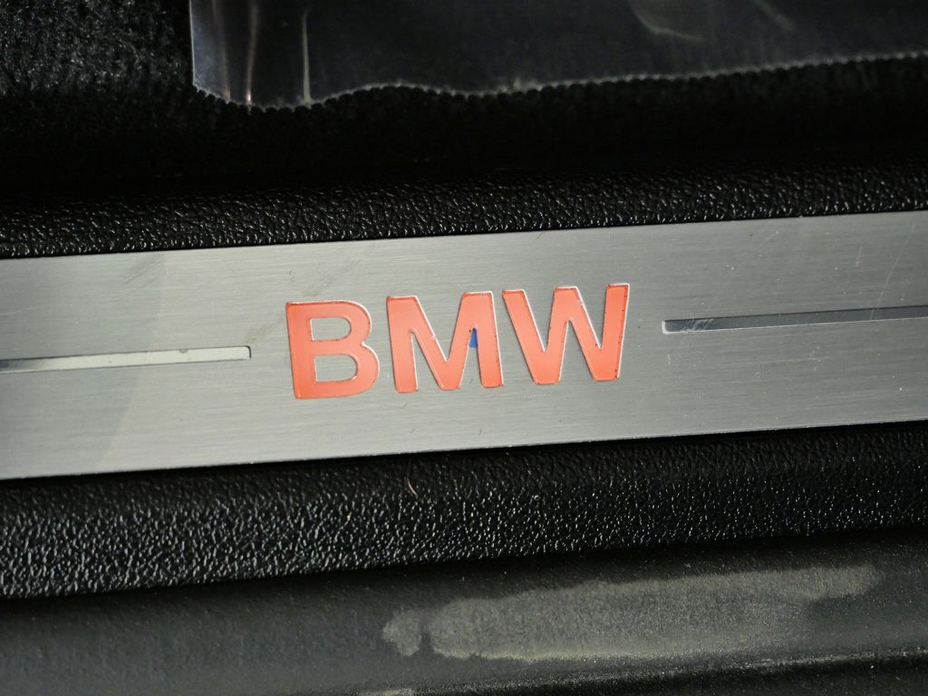 Thumbnail: 2022 BMW X7 - 28