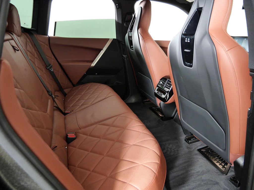 Thumbnail: 2023 BMW iX - 30