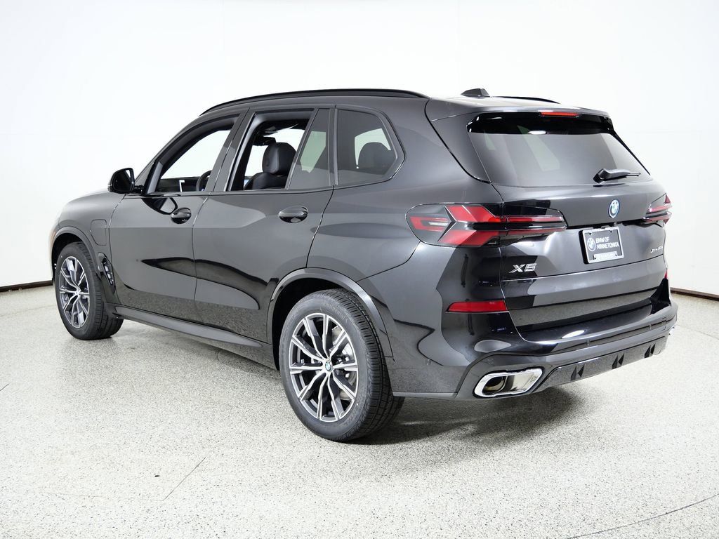 Thumbnail: 2026 BMW X5 - 16