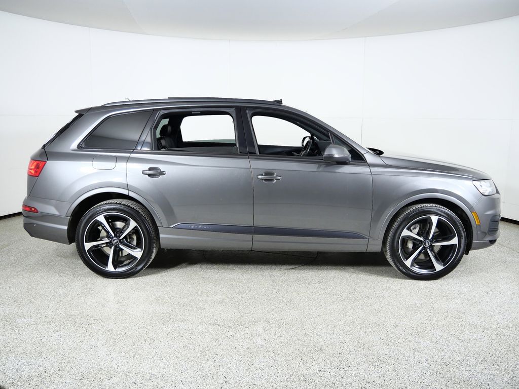 Thumbnail: 2019 Audi Q7 - 9