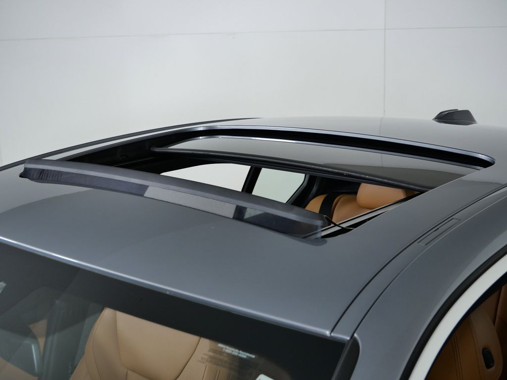 Thumbnail: 2026 BMW 3 Series - 18