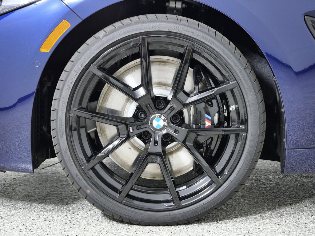 Thumbnail: 2026 BMW 8 Series - 17