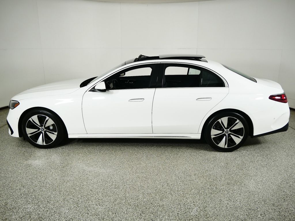Thumbnail: 2024 Mercedes-Benz E-Class - 15