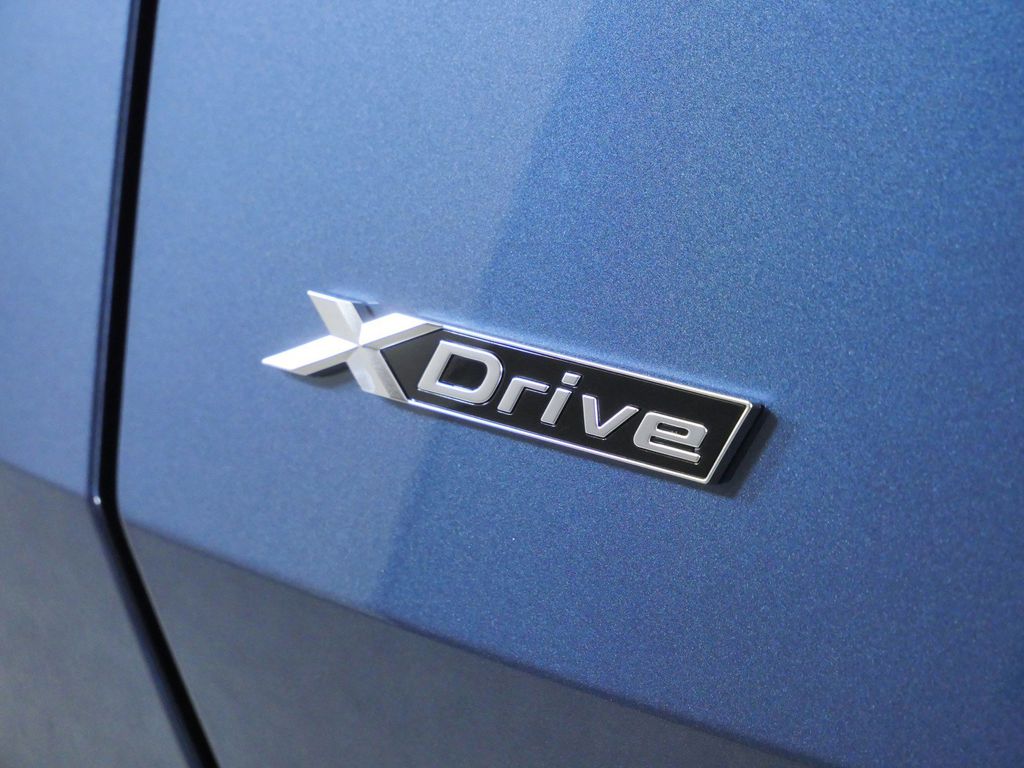 Thumbnail: 2026 BMW X3 - 13
