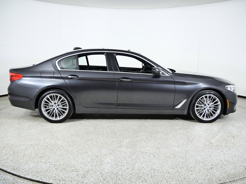 Thumbnail: 2018 BMW 5 Series - 9