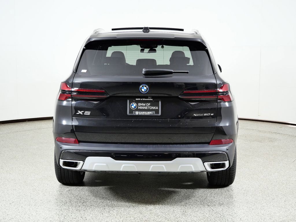 Thumbnail: 2026 BMW X5 - 12