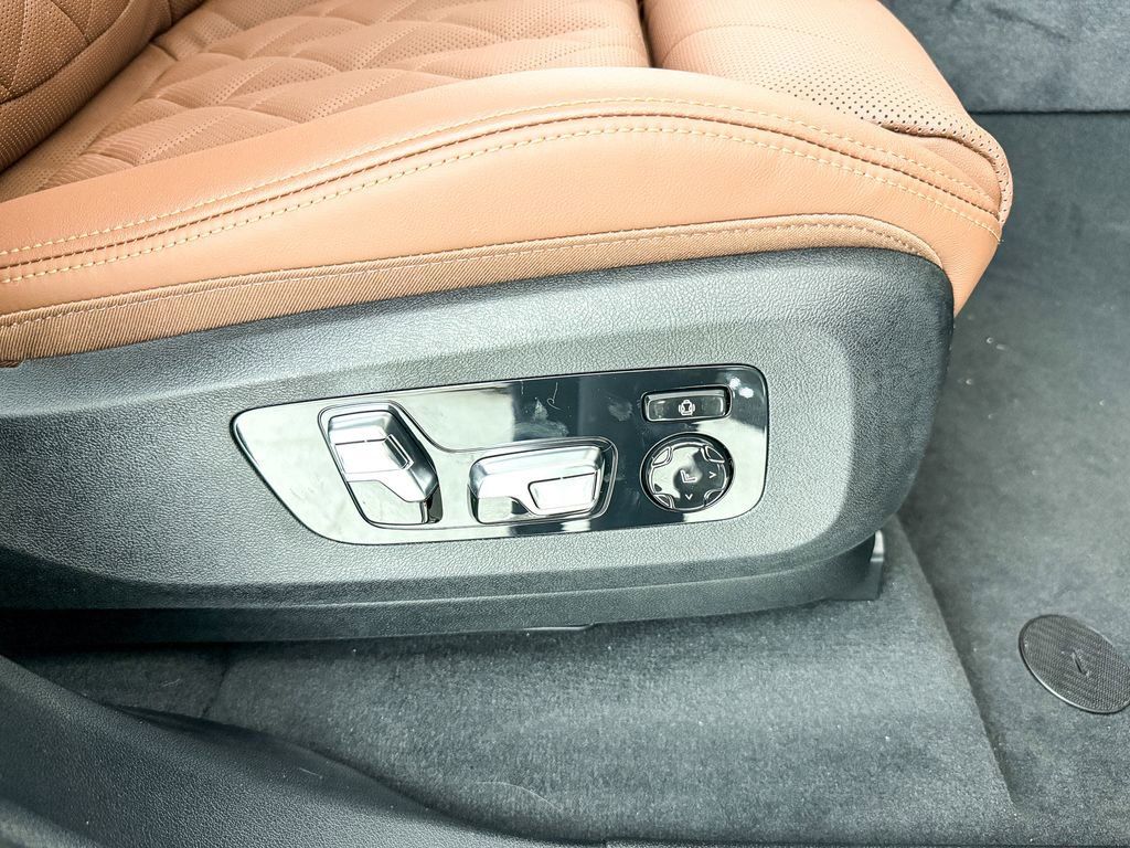 Thumbnail: 2026 BMW X7 - 24