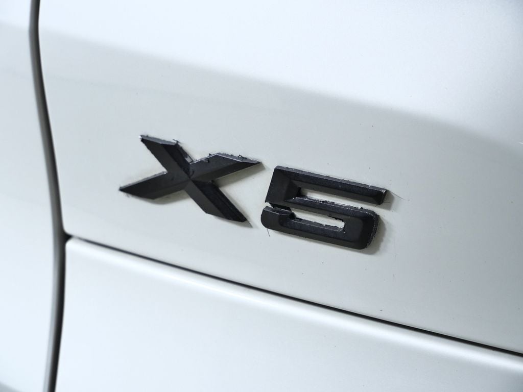 Thumbnail: 2022 BMW X5 - 14