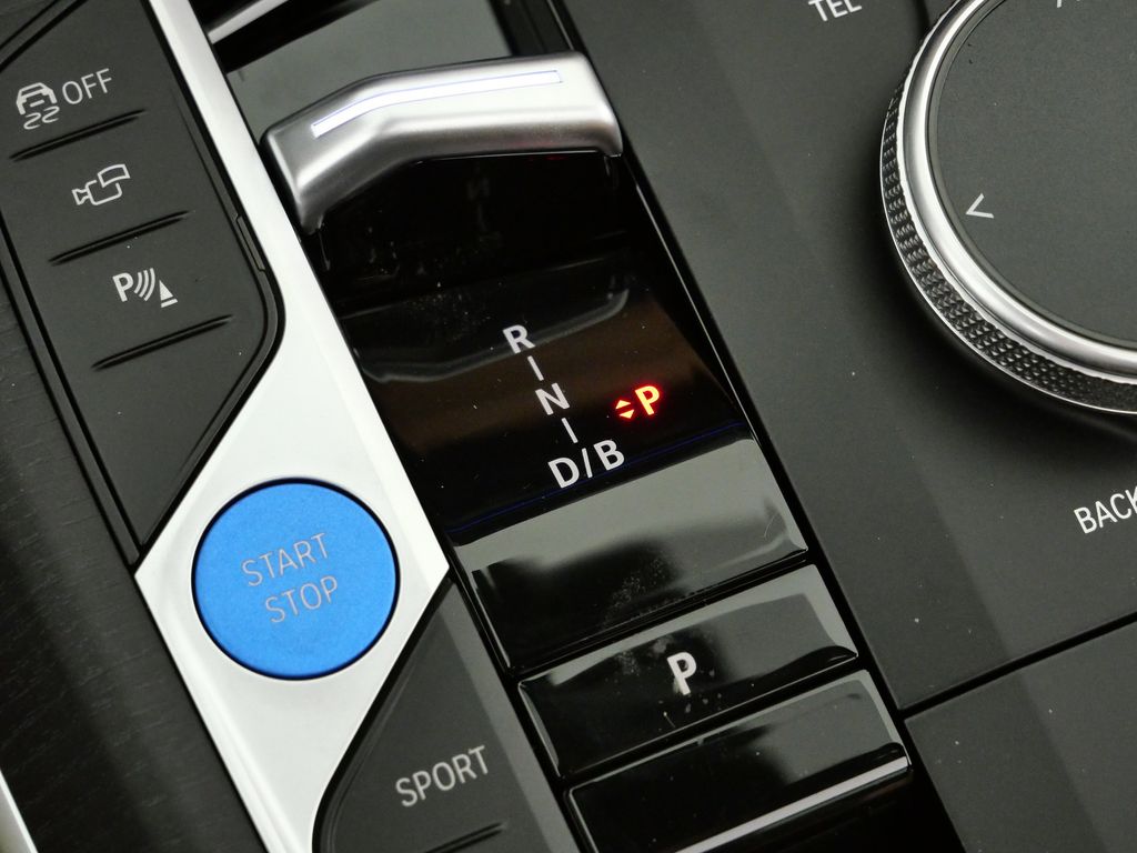 Thumbnail: 2026 BMW i4 - 47