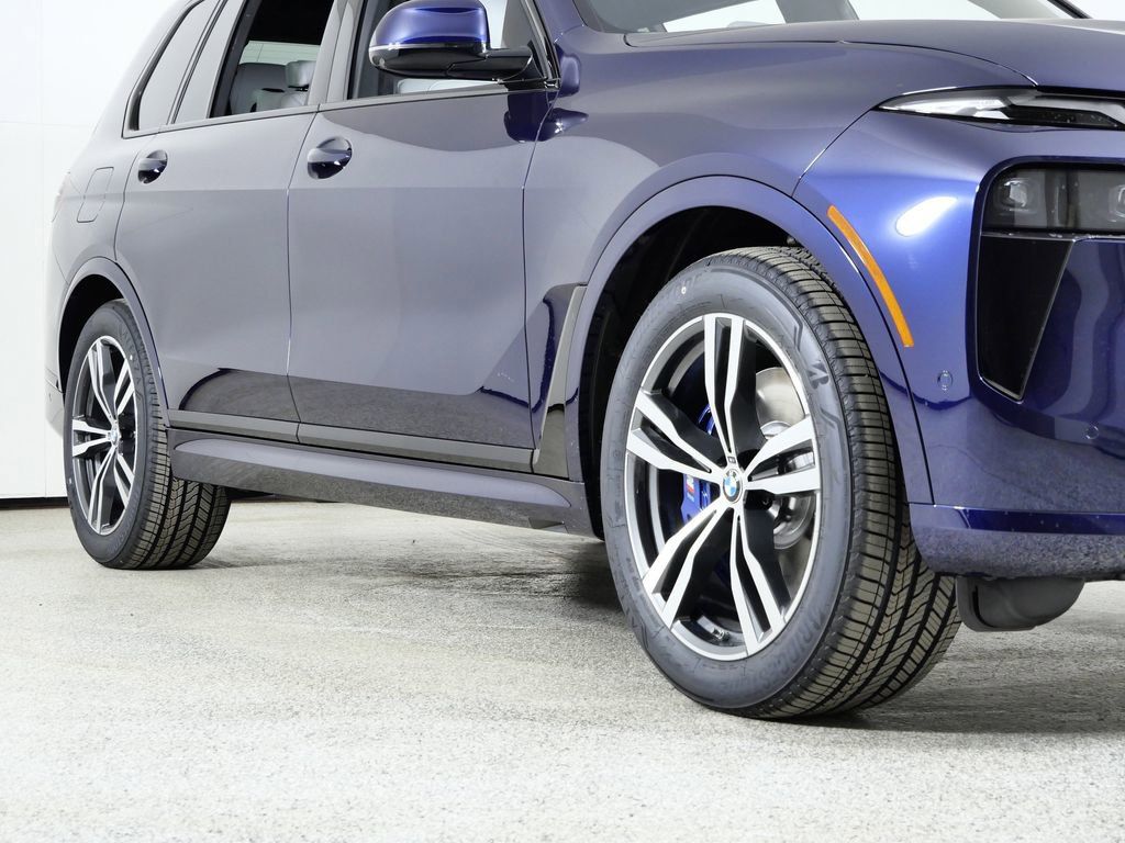Thumbnail: 2026 BMW X7 - 8