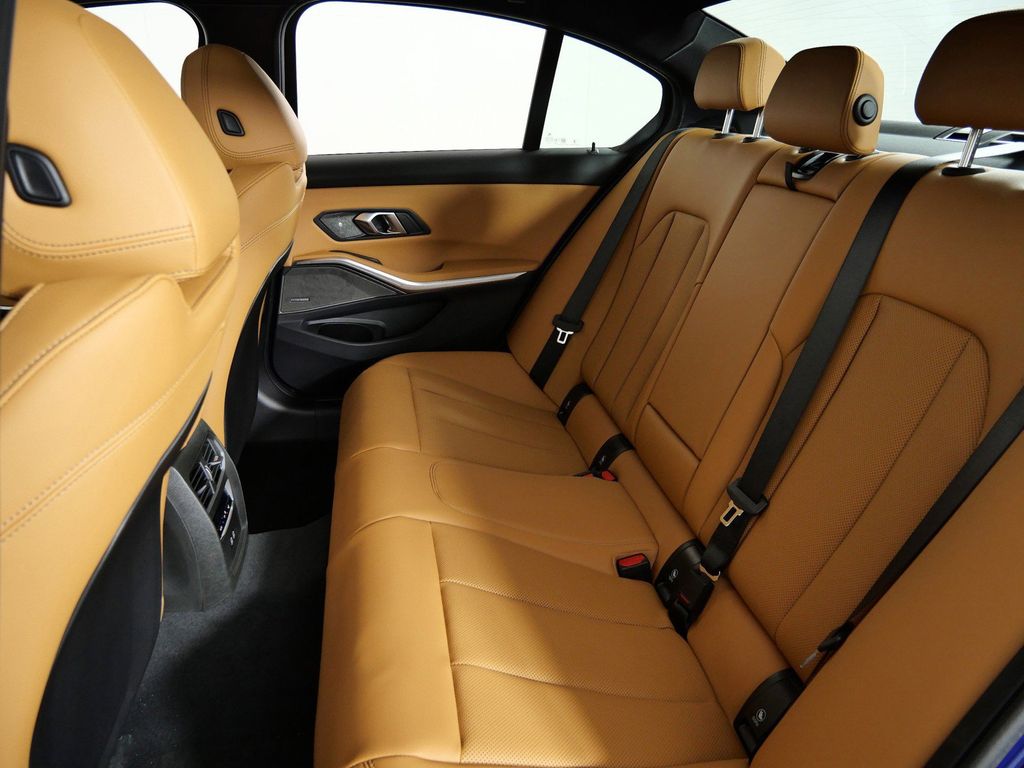 Thumbnail: 2026 BMW 3 Series - 31