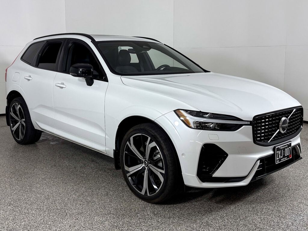 Used 2022 Volvo XC60 Recharge Plug-In Hybrid T8 R-Design SUV