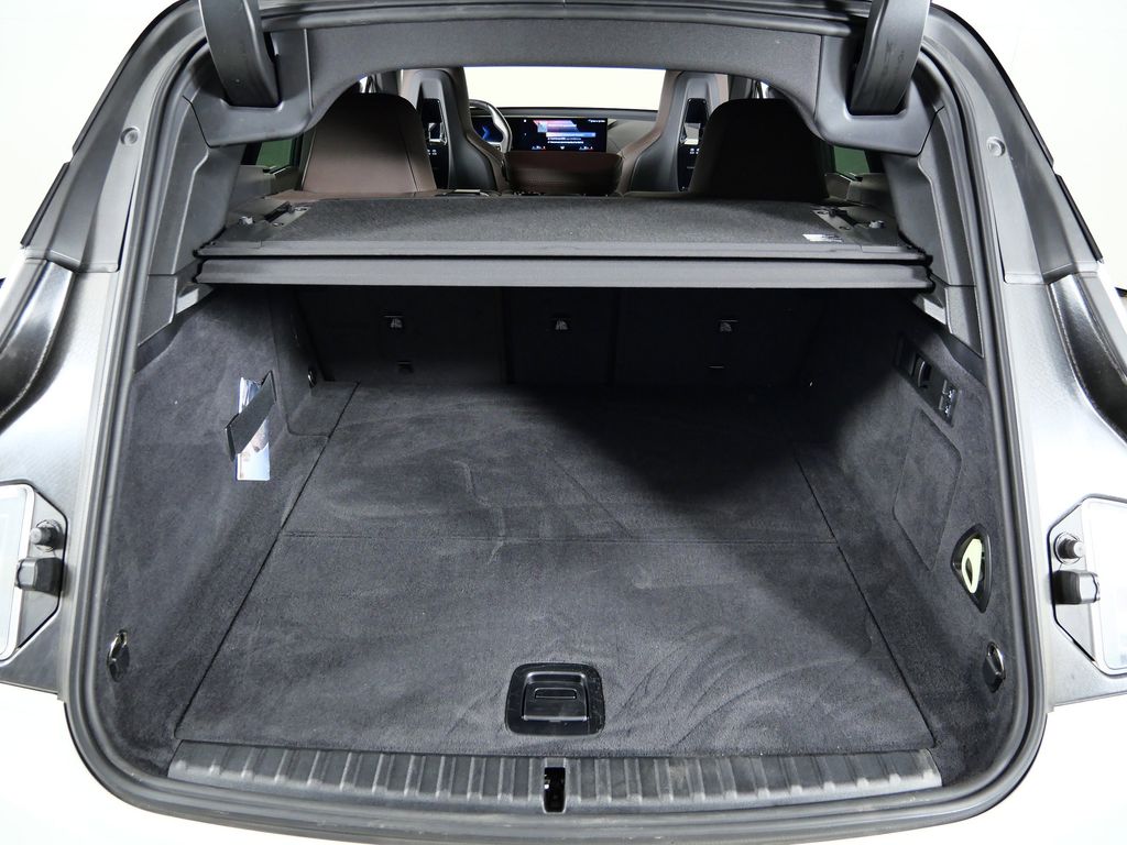 Thumbnail: 2023 BMW iX - 32