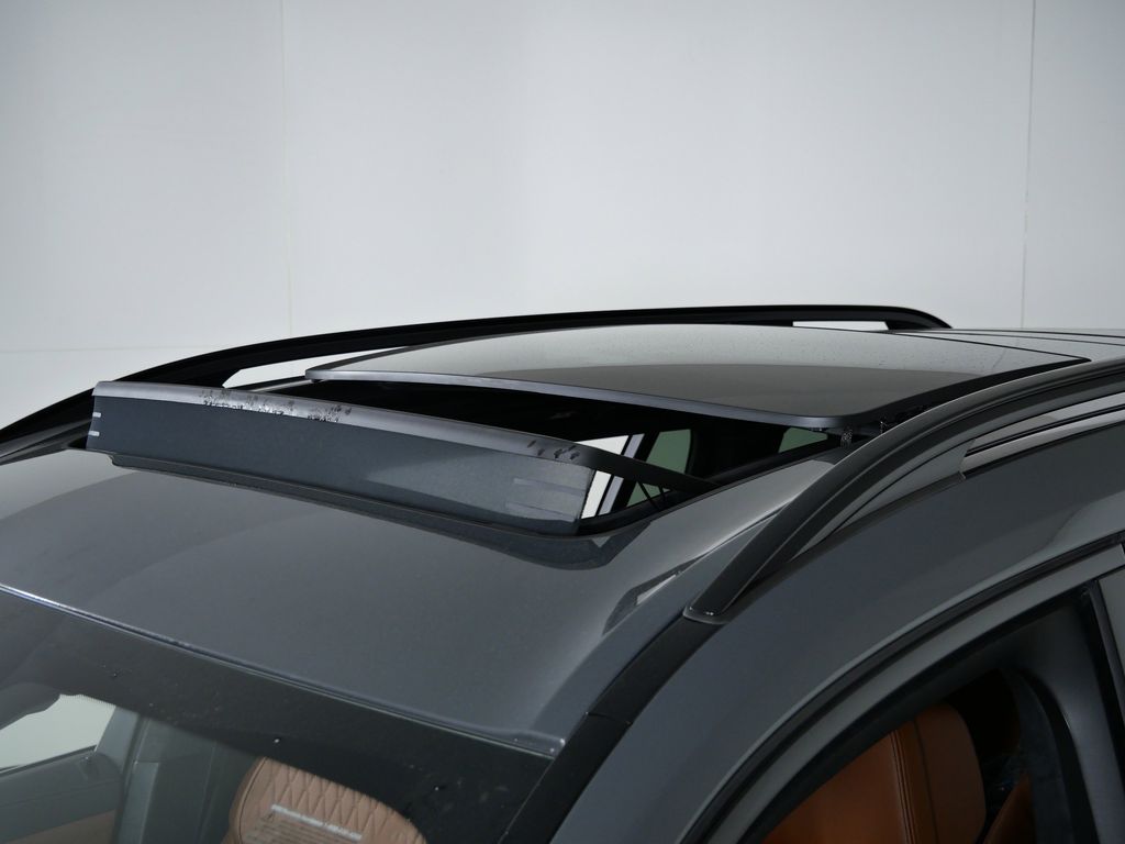 Thumbnail: 2026 BMW X7 - 18