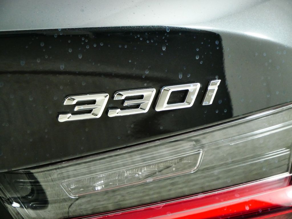 Thumbnail: 2025 BMW 3 Series - 11