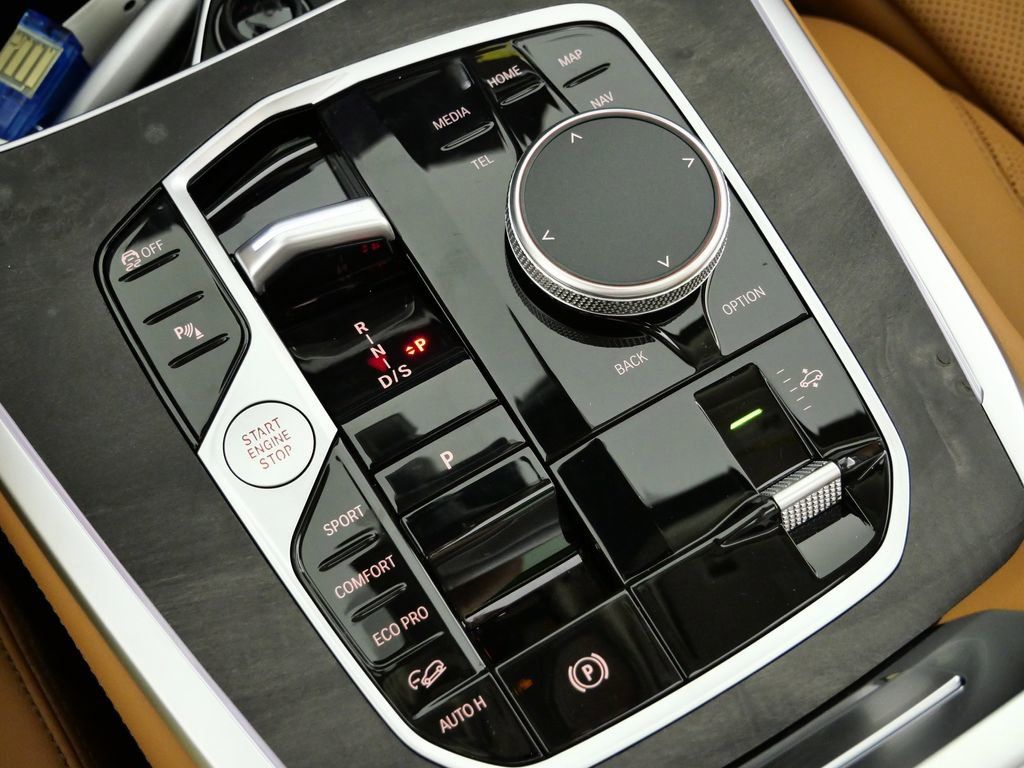 Thumbnail: 2026 BMW X7 - 50