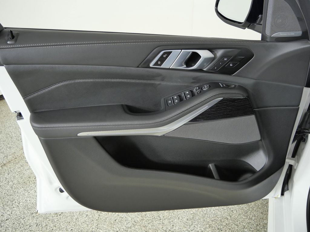 Thumbnail: 2026 BMW X5 - 34