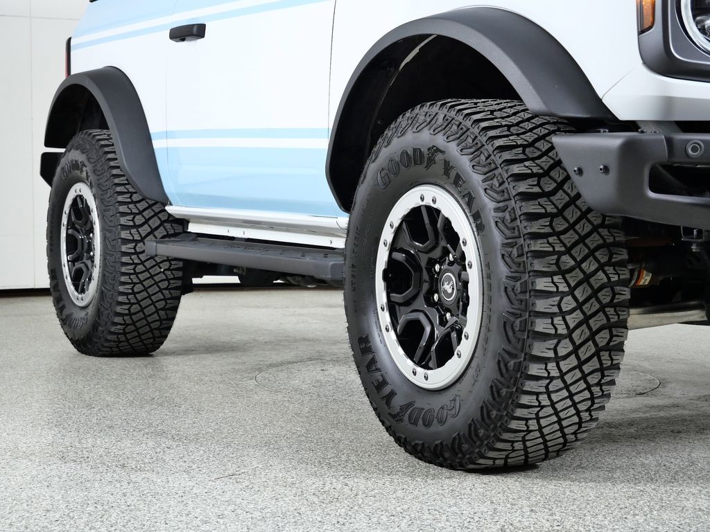 Thumbnail: 2022 Ford Bronco - 7