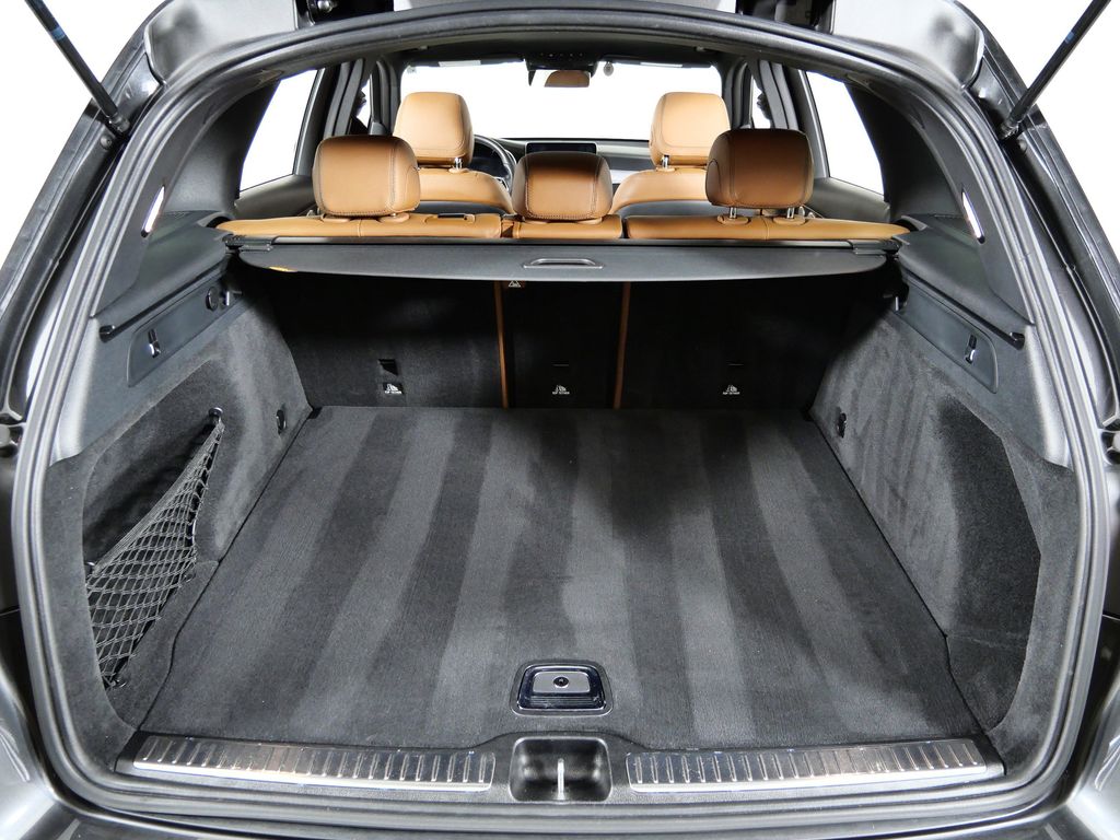 Thumbnail: 2021 Mercedes-Benz GLC - 28