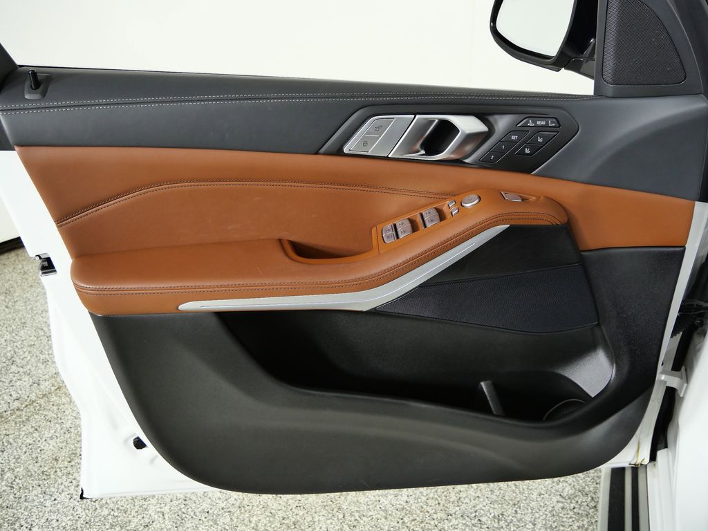 Thumbnail: 2022 BMW X7 - 40