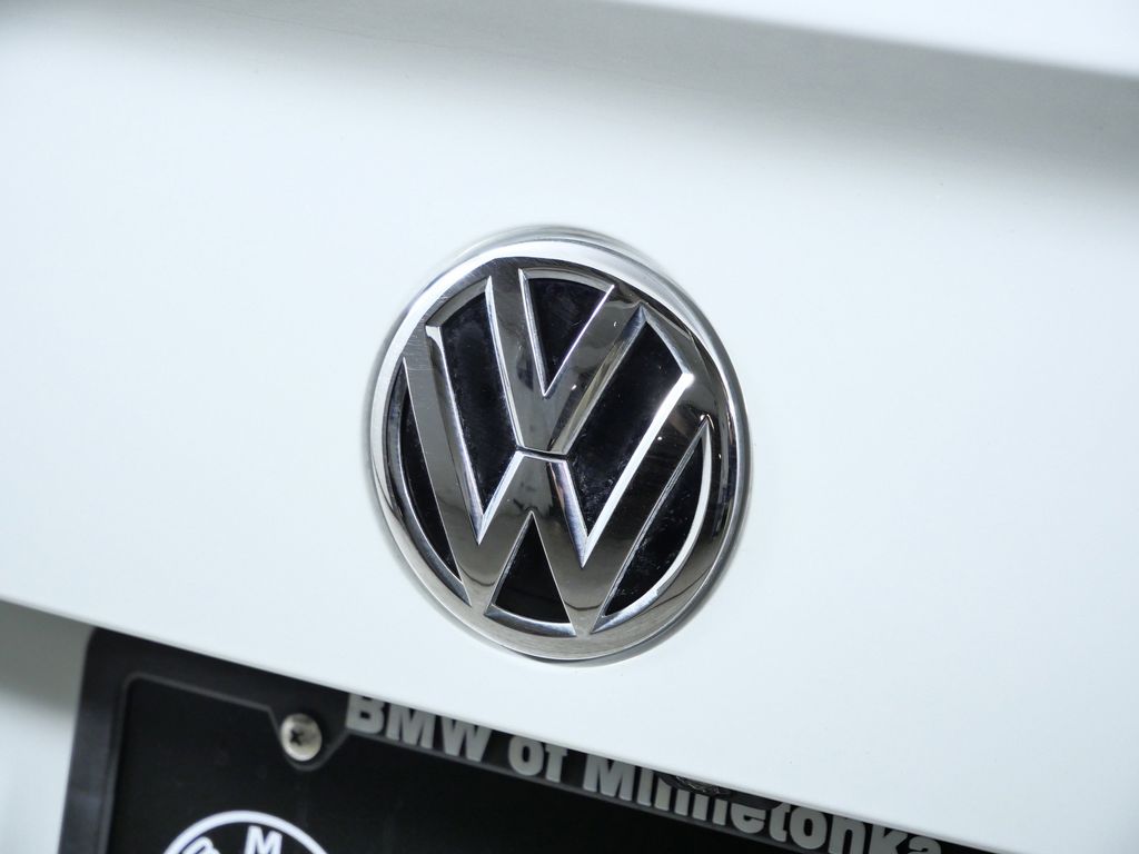 Thumbnail: 2019 Volkswagen Jetta - 12