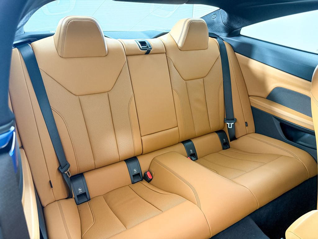 Thumbnail: 2026 BMW 4 Series - 26