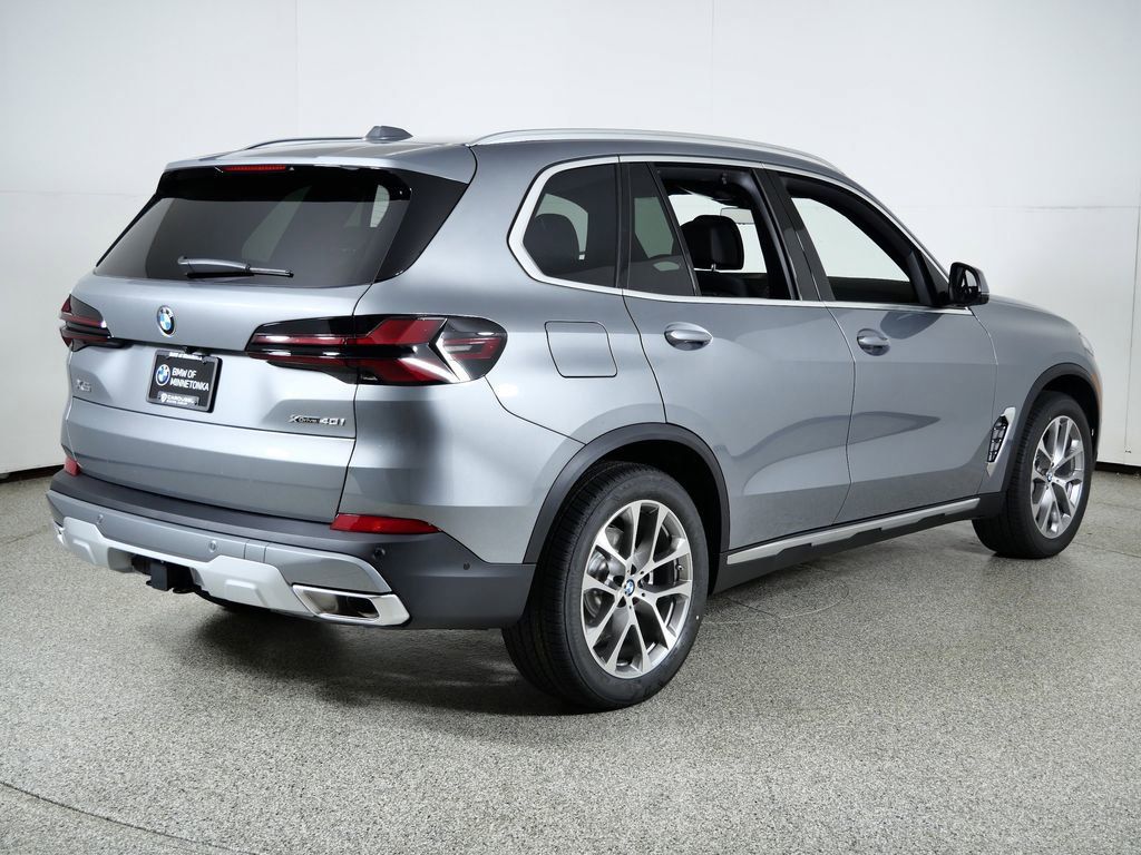 Thumbnail: 2026 BMW X5 - 11