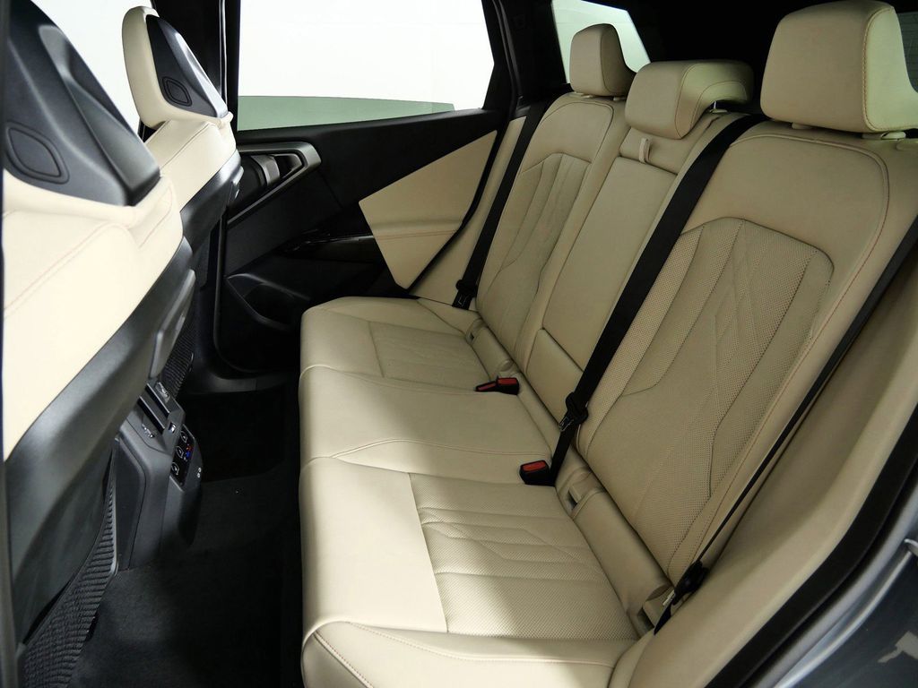 Thumbnail: 2026 BMW X3 - 32