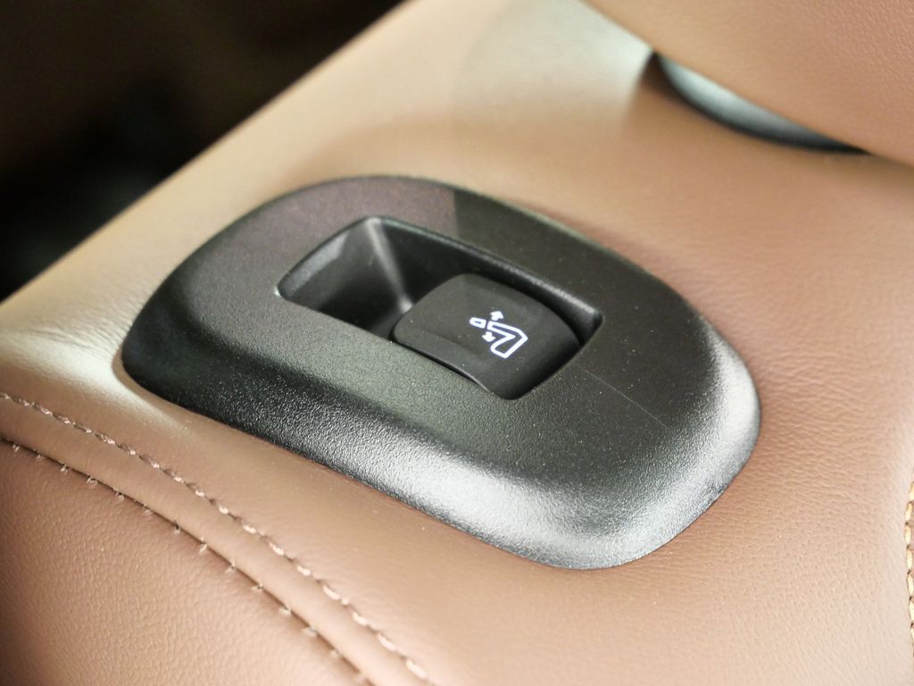 Thumbnail: 2026 BMW X7 - 28