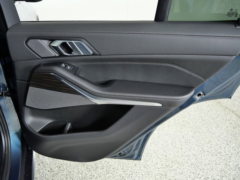 Thumbnail: 2026 BMW X5 - 27