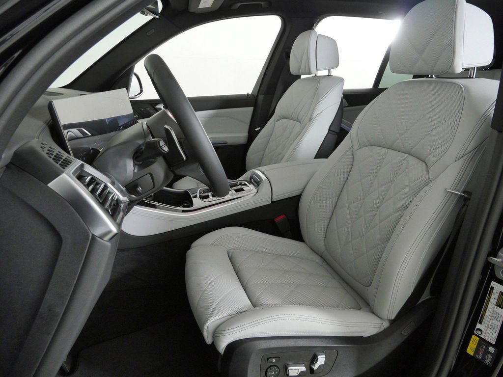 Thumbnail: 2026 BMW X5 - 36