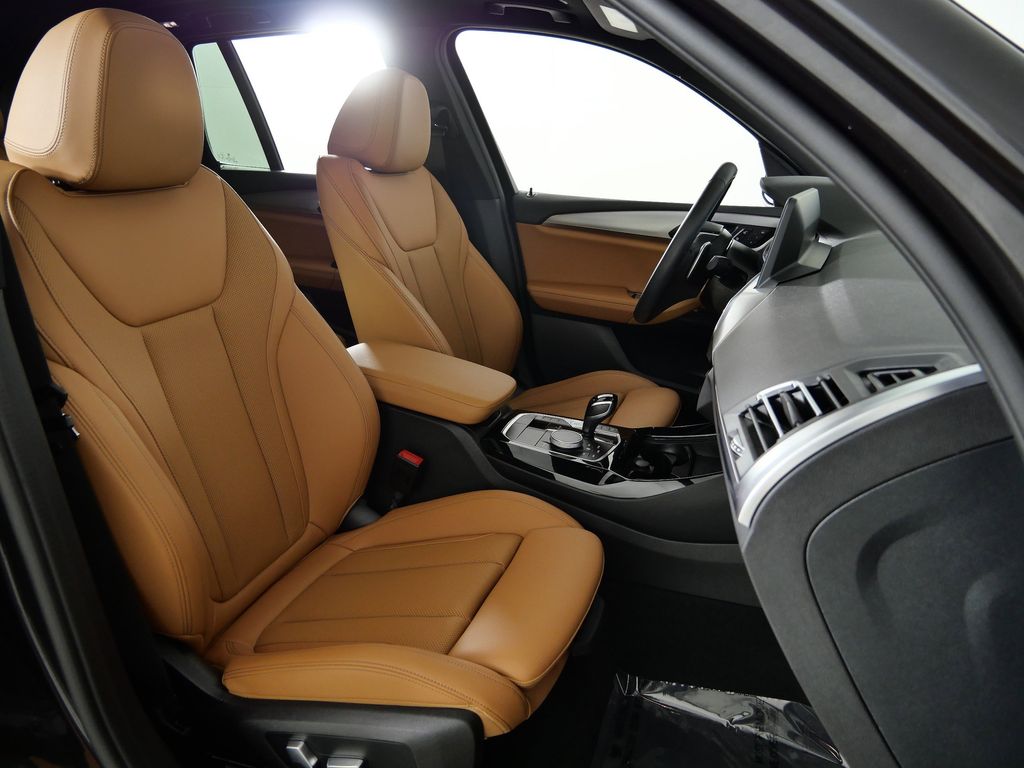 Thumbnail: 2023 BMW X3 - 26