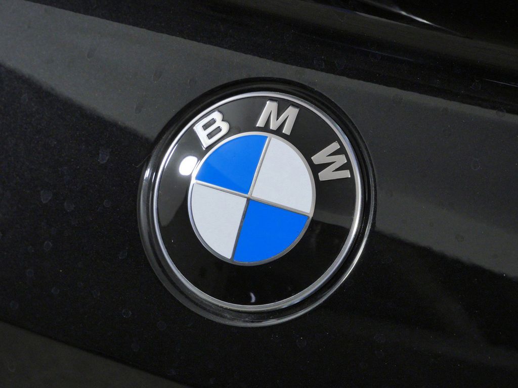 Thumbnail: 2026 BMW Z4 - 11