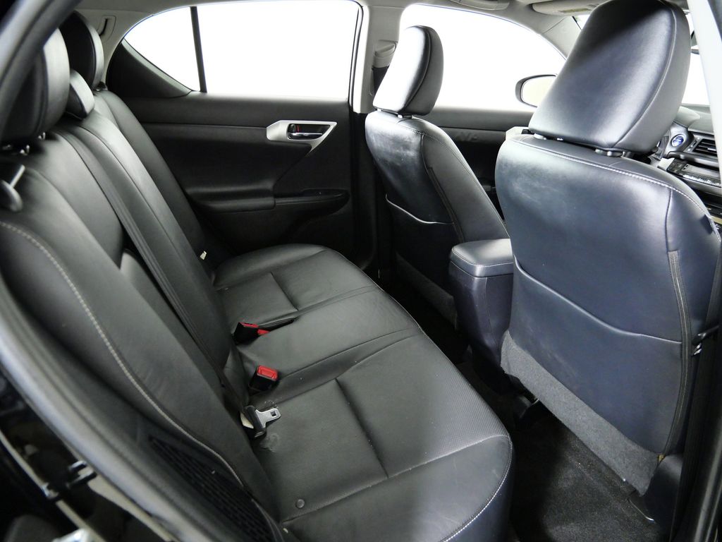 Thumbnail: 2013 Lexus CT - 24