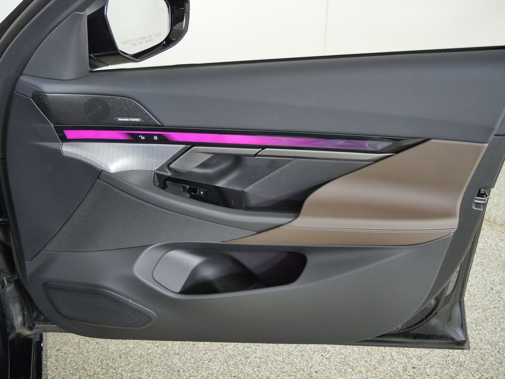 Thumbnail: 2026 BMW i5 - 23