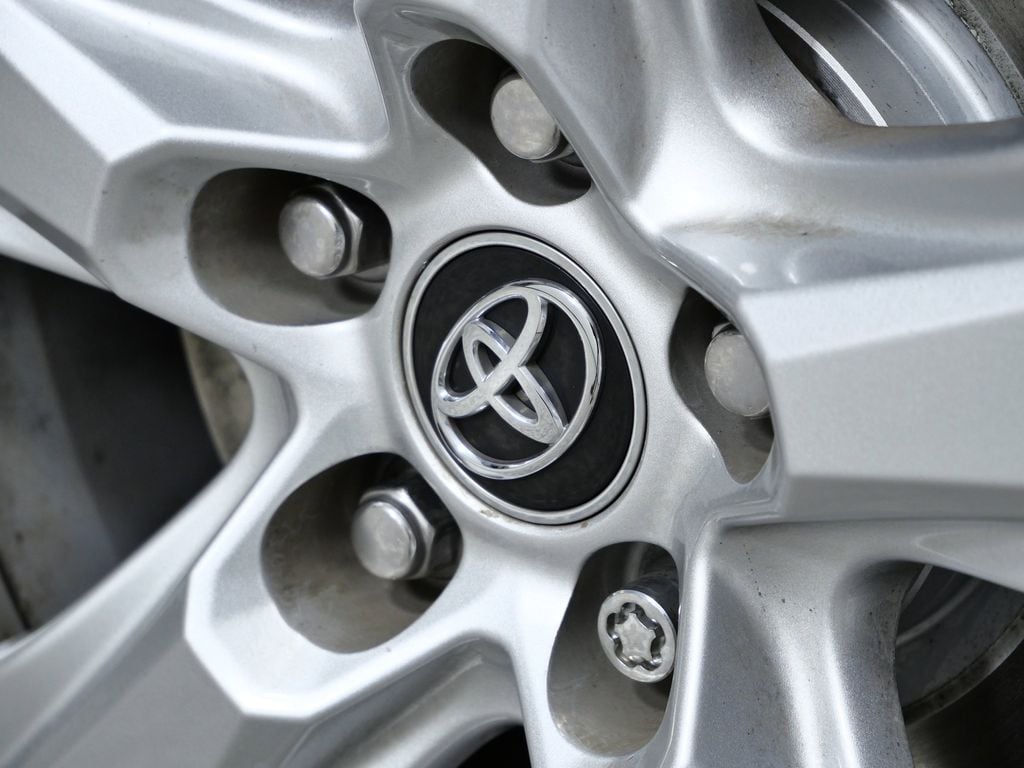 Thumbnail: 2021 Toyota RAV4 - 5