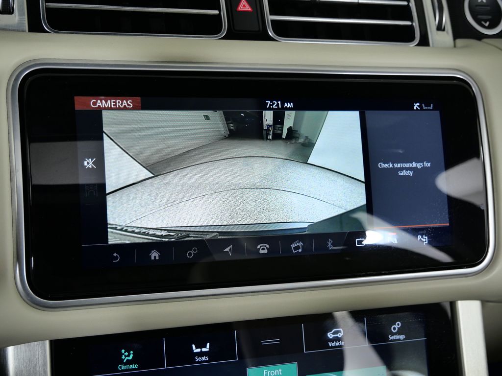 Thumbnail: 2022 Land Rover Range Rover - 50