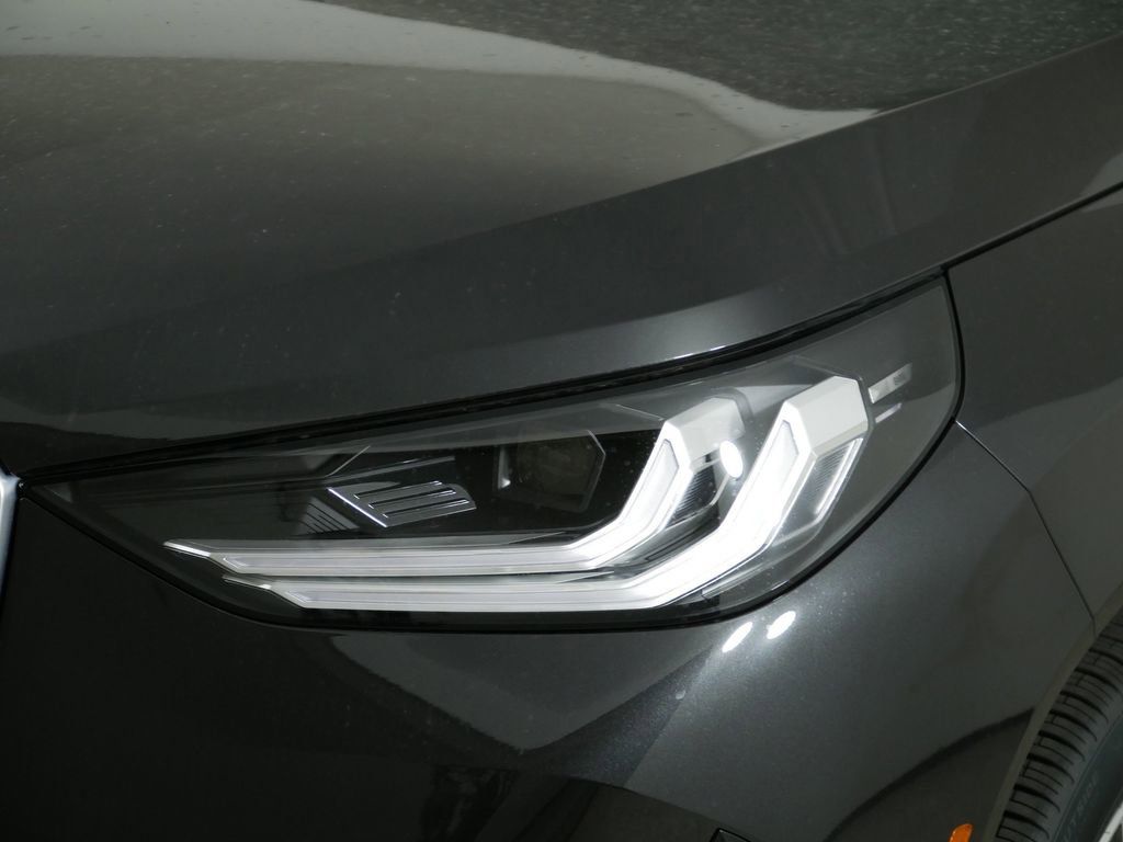 Thumbnail: 2025 BMW X3 - 18