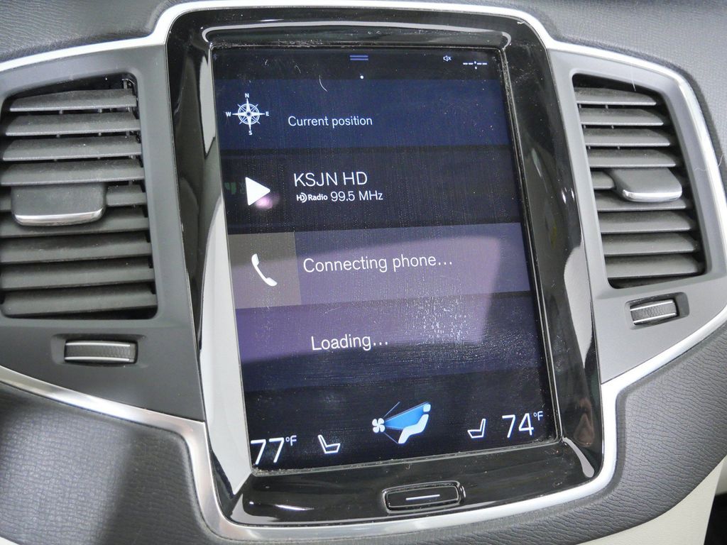 Thumbnail: 2022 Volvo XC90 - 43