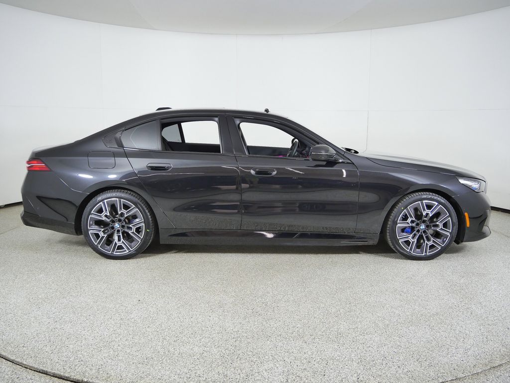 Thumbnail: 2026 BMW i5 - 10