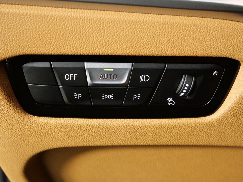 Thumbnail: 2026 BMW 3 Series - 39