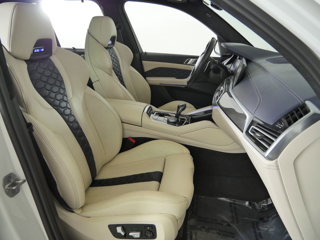 Thumbnail: 2023 BMW X5 - 21