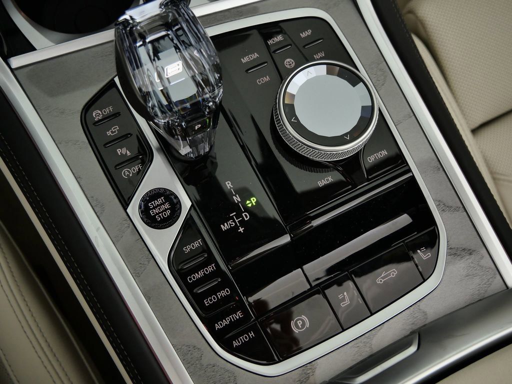 Thumbnail: 2026 BMW 8 Series - 48