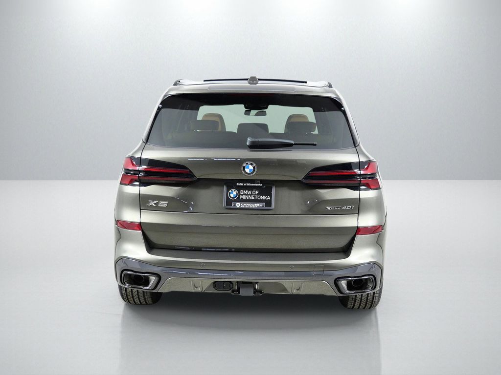 Thumbnail: 2026 BMW X5 - 10