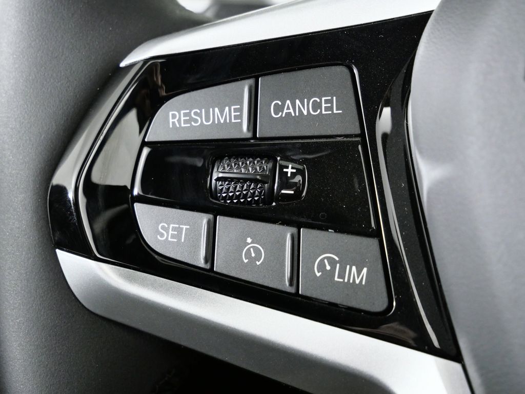 Thumbnail: 2025 BMW 4 Series - 37