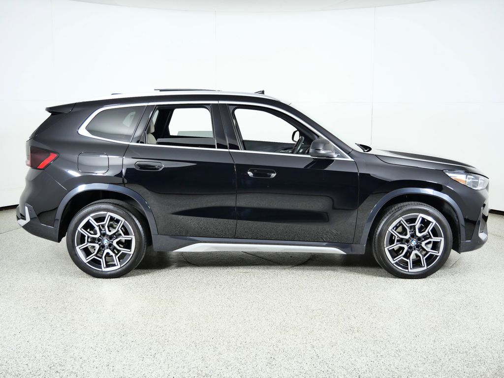 Thumbnail: 2025 BMW X1 - 10