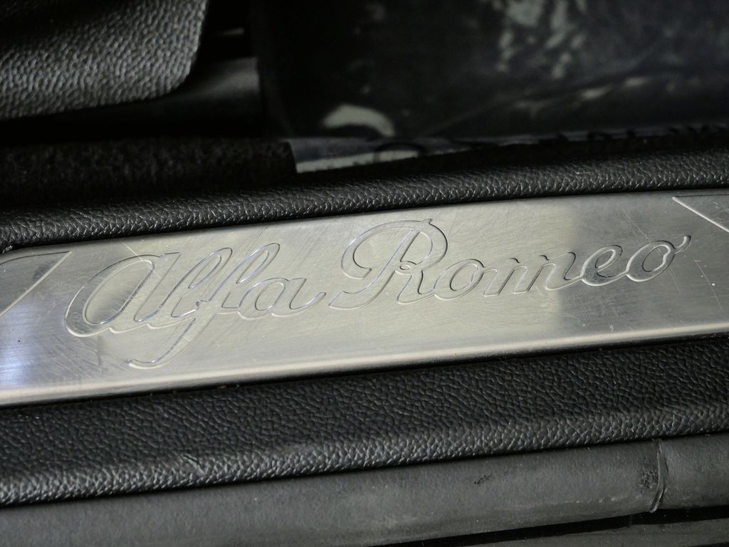 Thumbnail: 2017 Alfa Romeo Giulia - 24