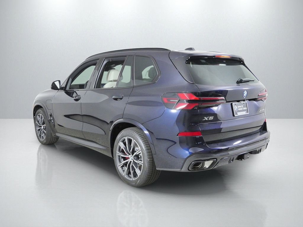 Thumbnail: 2026 BMW X5 - 14