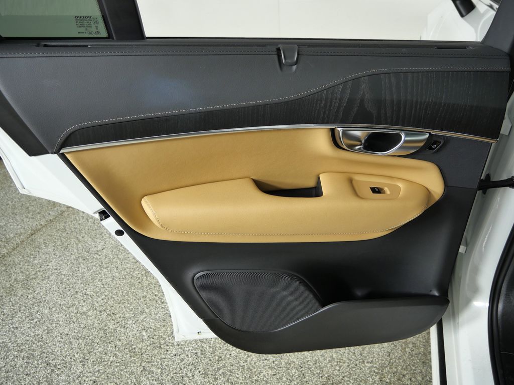 Thumbnail: 2024 Volvo XC90 - 30